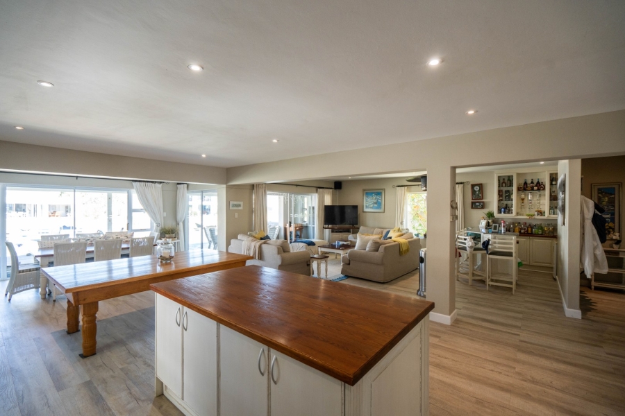 7 Bedroom Property for Sale in Royal Alfred Marina Eastern Cape